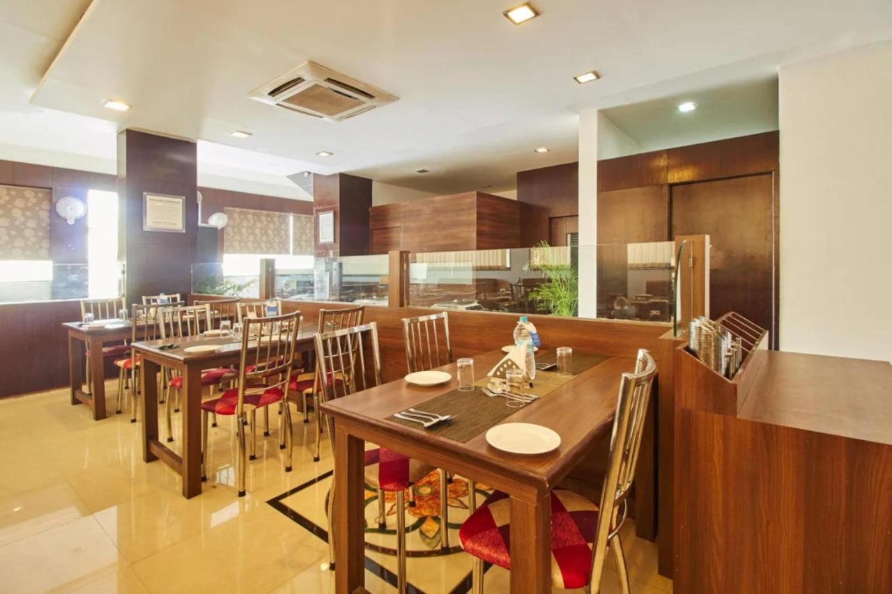 Hotel Shirdi Sai Wada מראה חיצוני תמונה