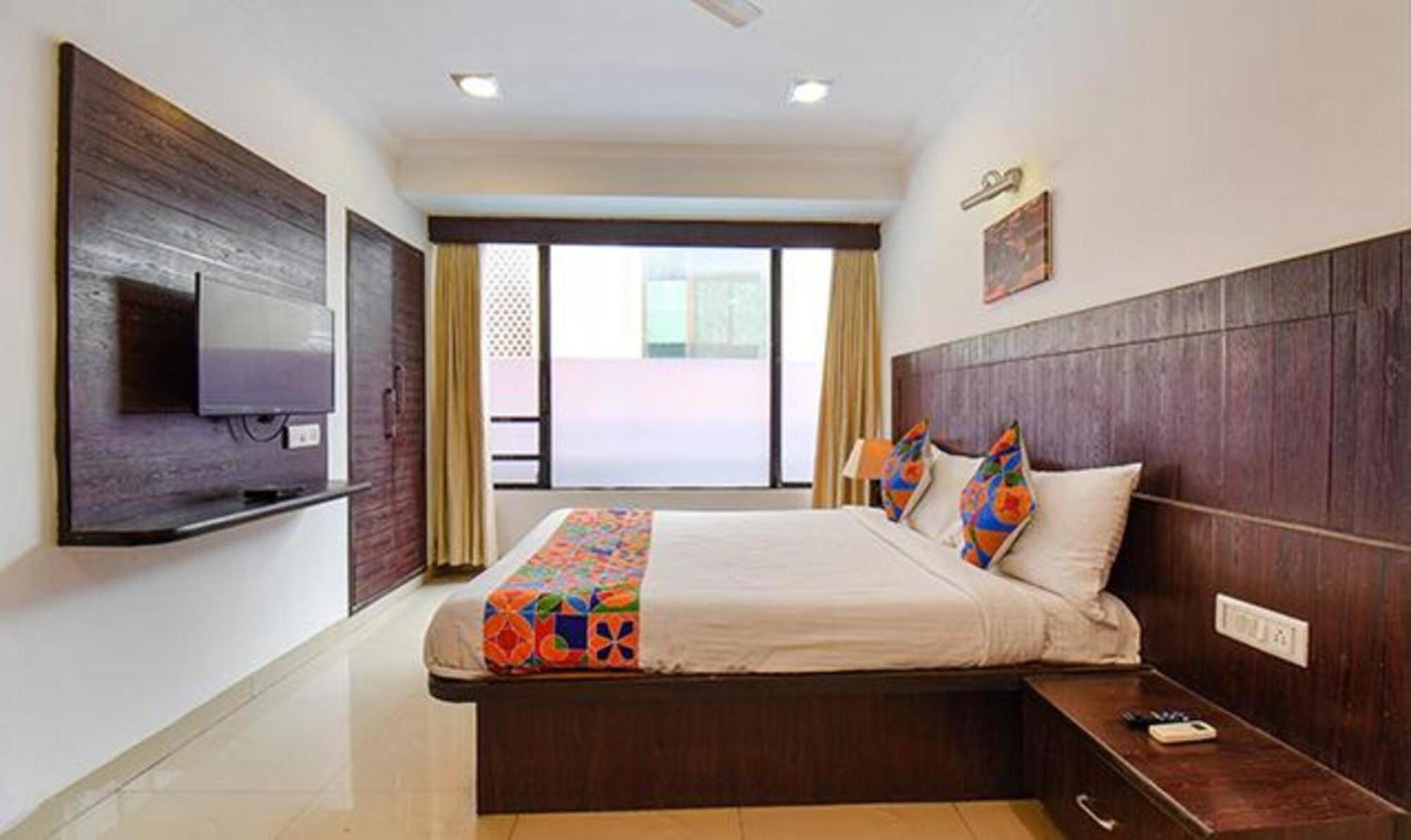 Hotel Shirdi Sai Wada מראה חיצוני תמונה